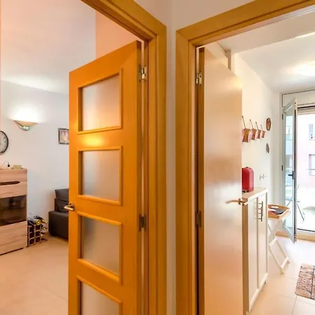 Sa Boadella Con Piscina Y Garaje Close To The